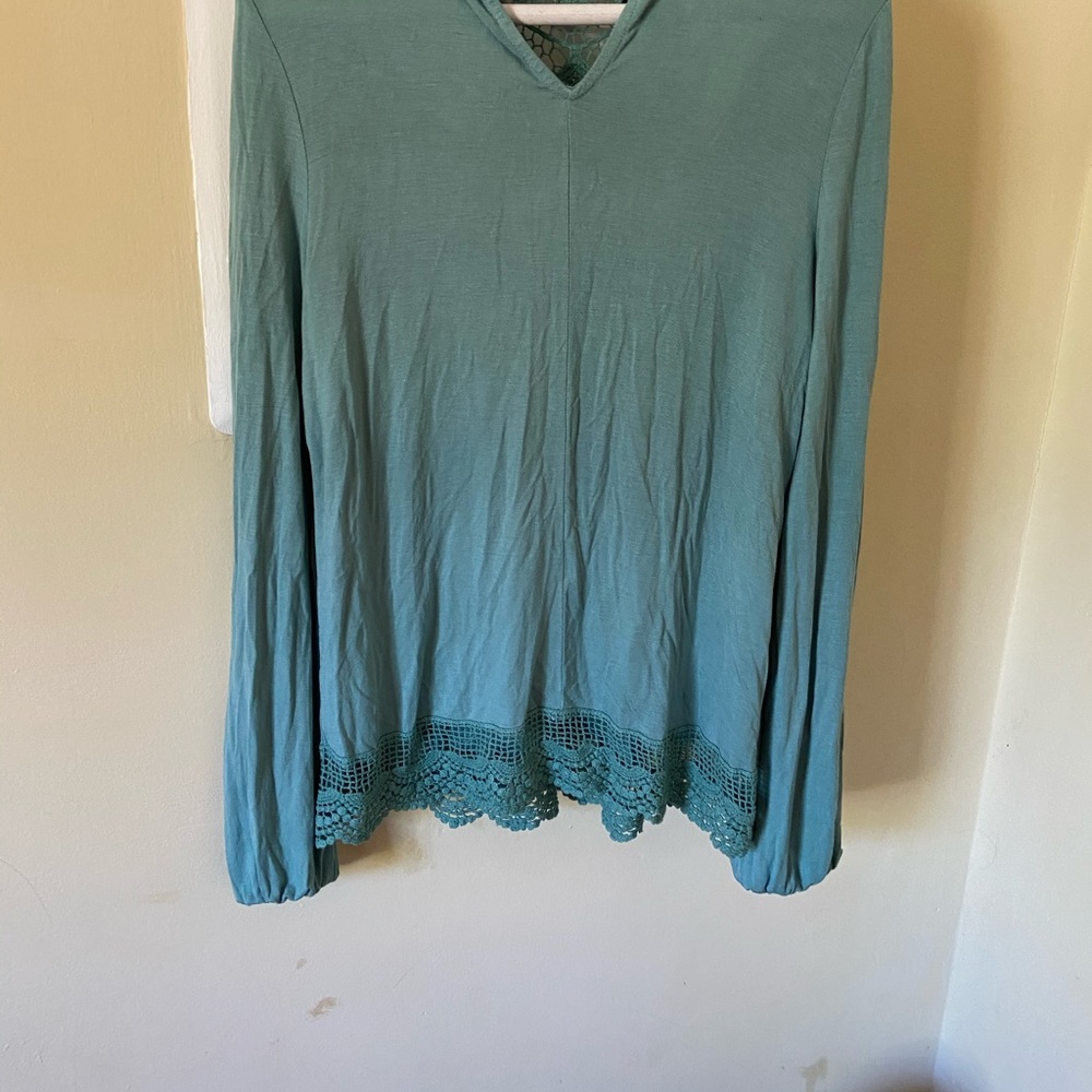 Blouse - Picture 2 of 2